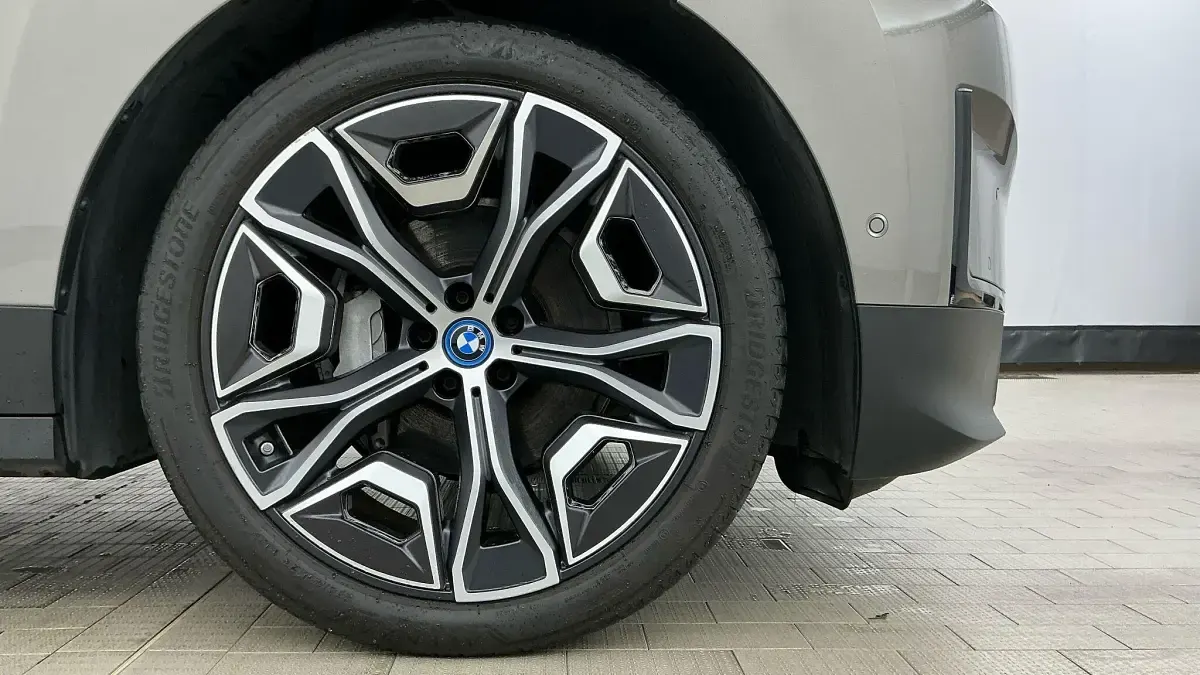 Used BMW iX Sport Line 236 kW (322 HP) 2023 Grey SUV