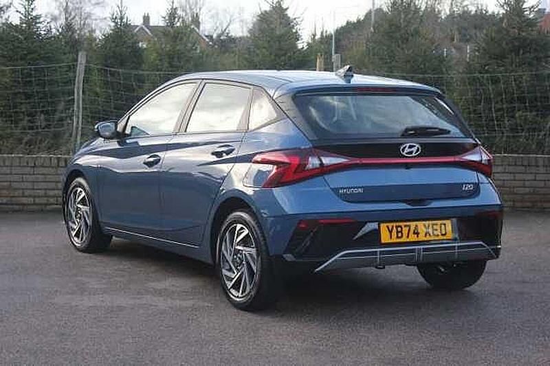 Used Hyundai i20 Advanced 101 HP (74 kW) 2024 Blue Hatchback
