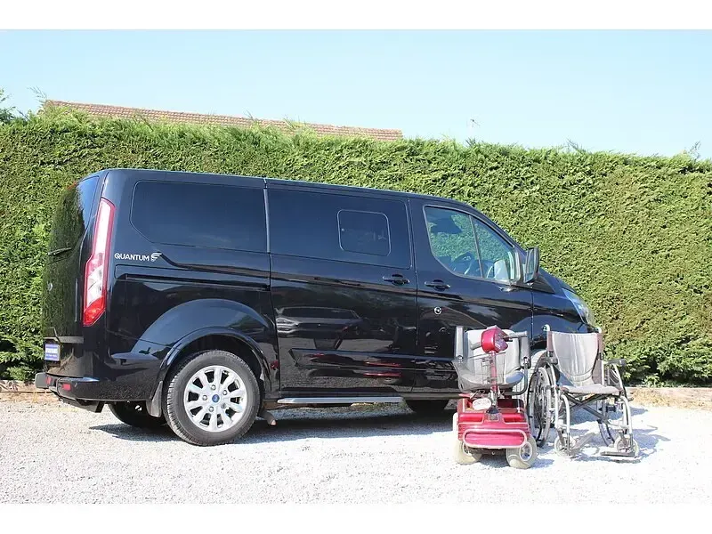 Used Ford Tourneo Custom Titanium 130 HP (95 kW) 2020 Black Van