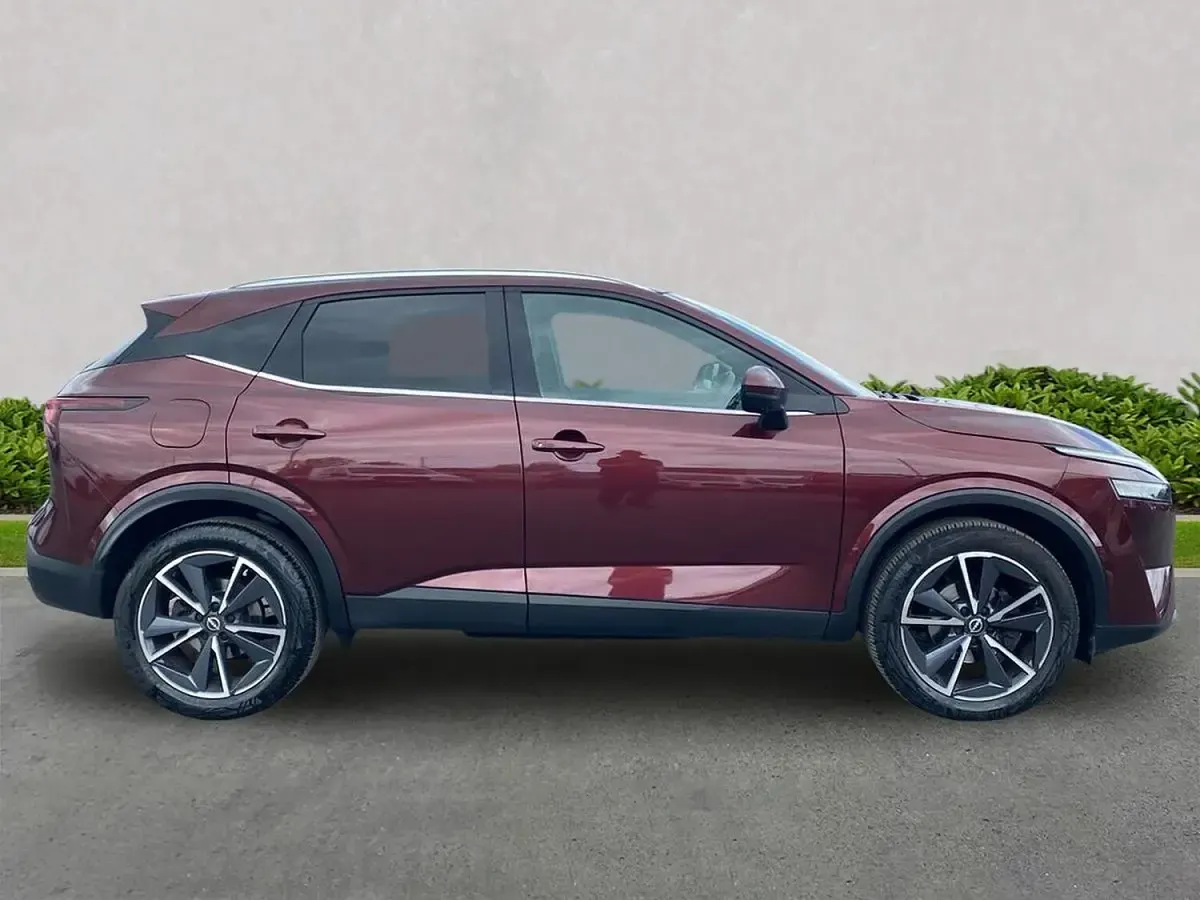 Used Nissan Qashqai Tekna 2023 Red SUV