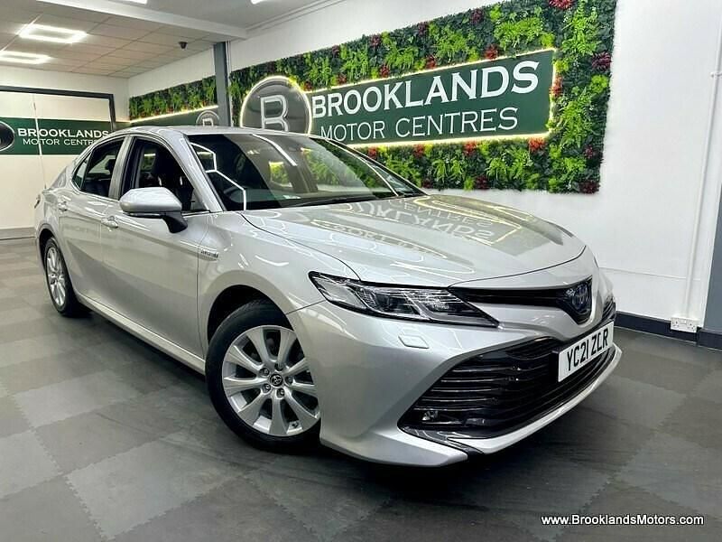 Used Toyota Camry Design 218 HP (160 kW) 2021 Silver Sedan