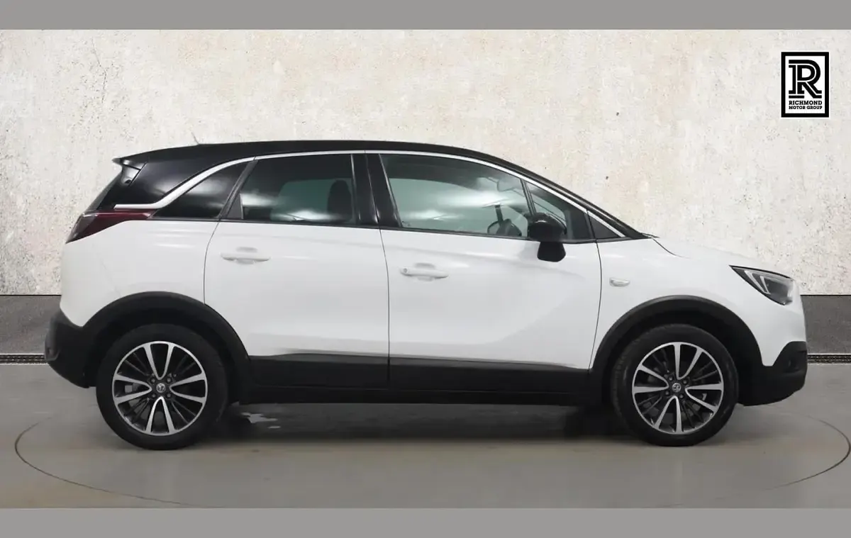 Used Vauxhall Crossland X Elite 131 HP (96 kW) 2019 White SUV