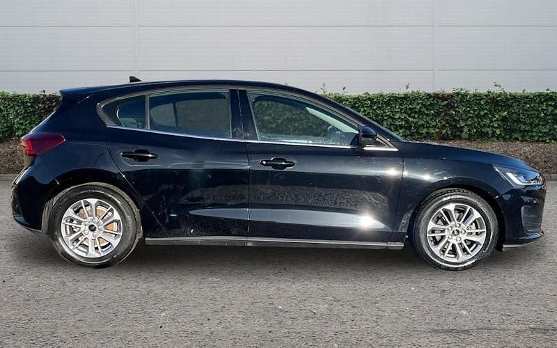 Used Ford Focus Titanium 125 HP (91 kW) 2023 Black Hatchback
