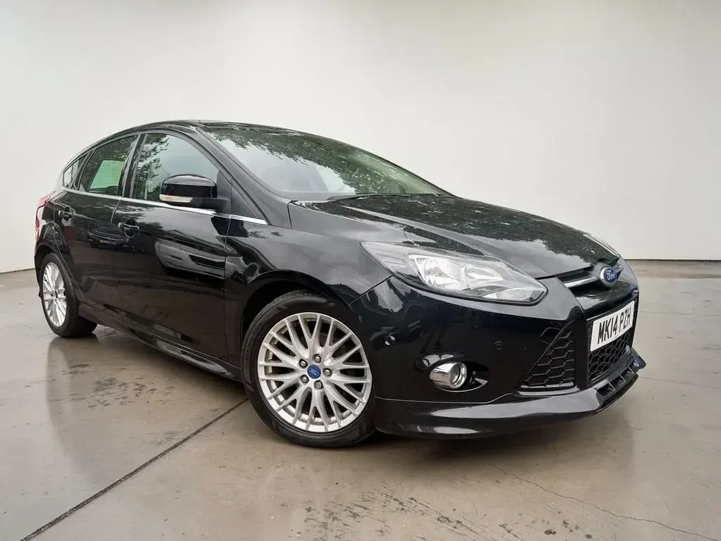 Used Ford Focus Zetec 115 HP (84 kW) 2014 Black Hatchback