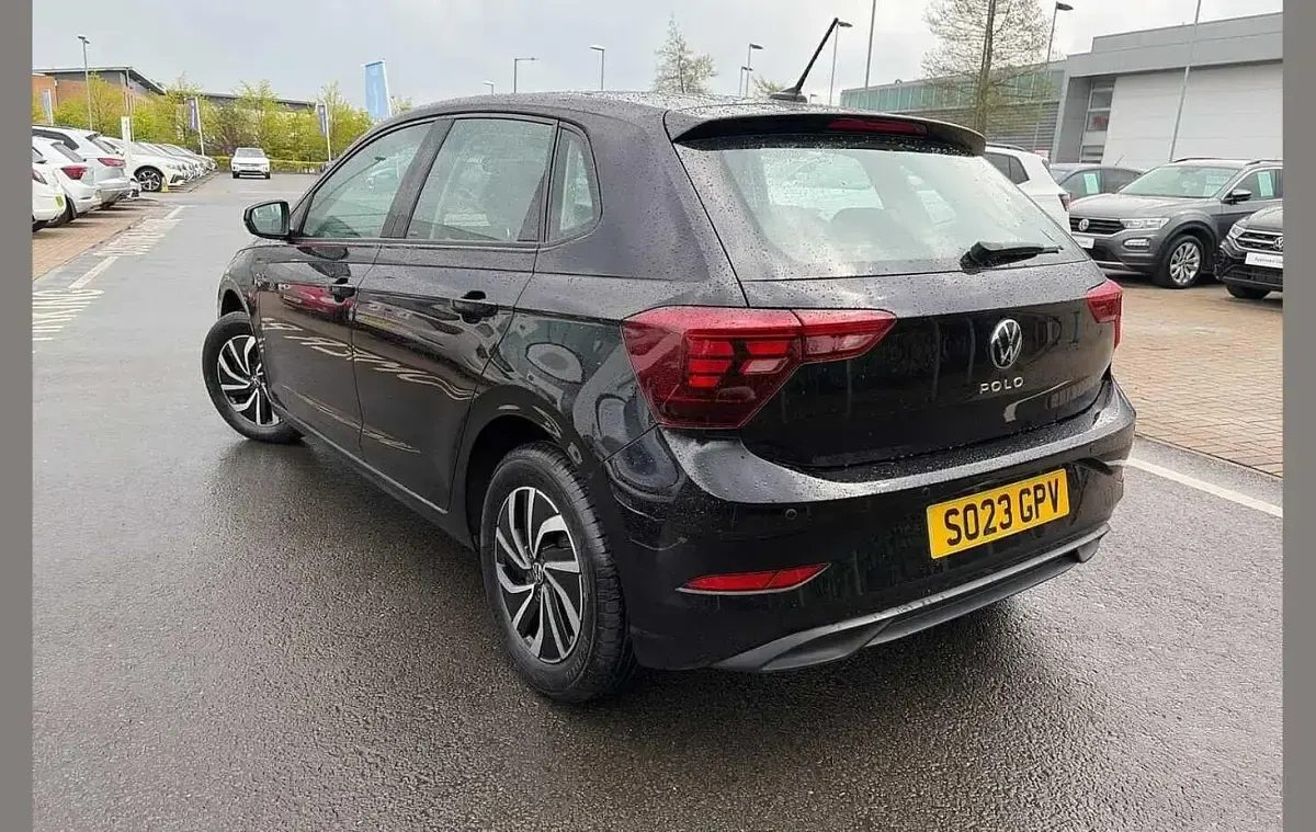 Used VW Polo Life 95 HP (69 kW) 2023 Black Hatchback