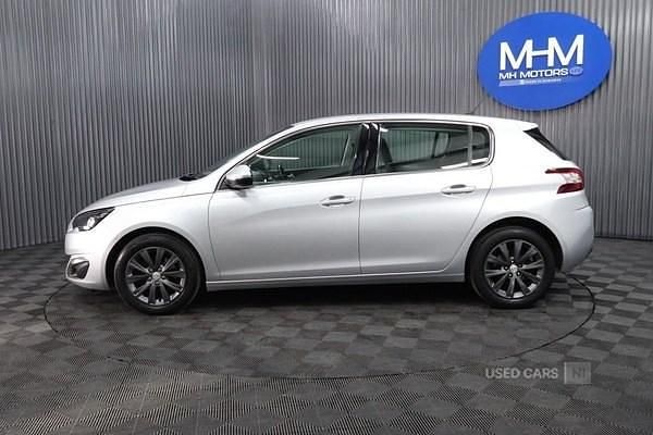 Used Peugeot 308 Allure 120 HP (88 kW) 2016 Silver Hatchback