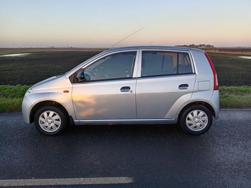 Used Daihatsu Charade 2004 Silver Hatchback