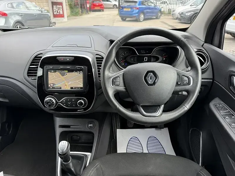 Begagnad Renault Captur Iconic 90 HK (66 kW) 2020 Grå SUV