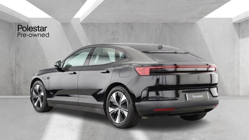 Begagnad Polestar 4 Long Range Single Motor 200 kW (272 HK) 2025 Svart SUV