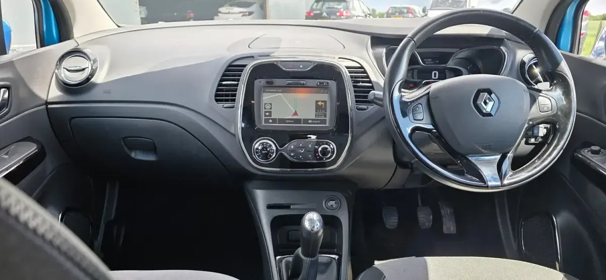 Used Renault Captur Dynamique 90 HP (66 kW) 2014 Blue SUV