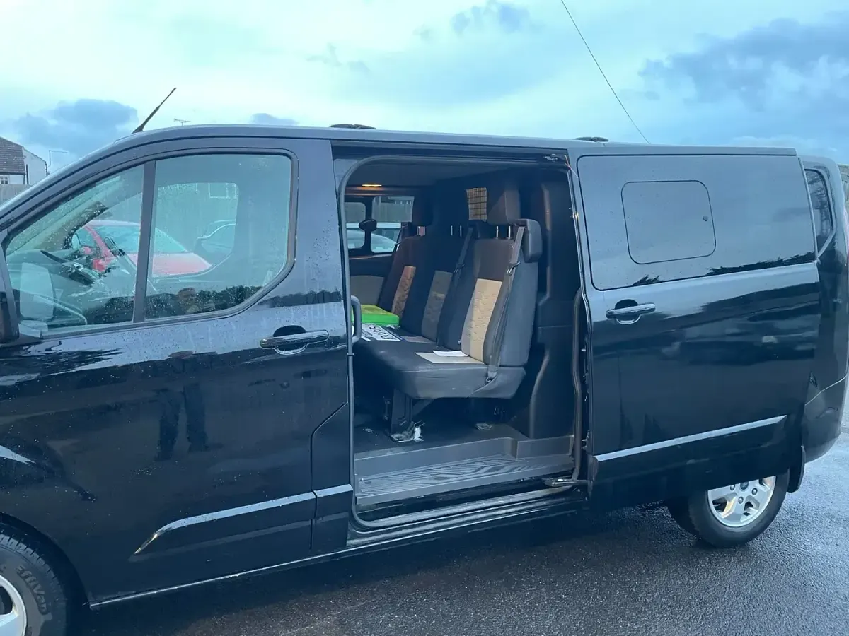 Used Ford Transit Custom Limited 170 HP (125 kW) 2017 Black Van