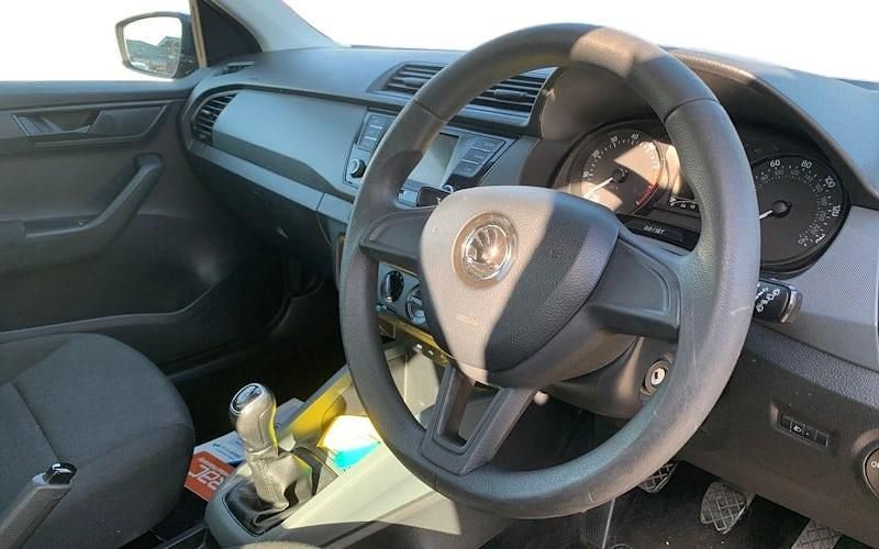 Used Skoda Fabia 75 HP (55 kW) 2018 Blue Hatchback