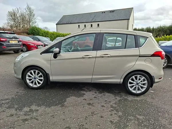 Used Ford B-MAX Titanium 100 HP (73 kW) 2015 Silver MPV