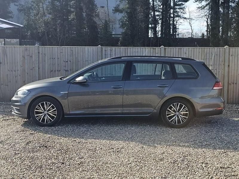 Used VW Golf VII SE 130 HP (95 kW) 2018 Grey Estate