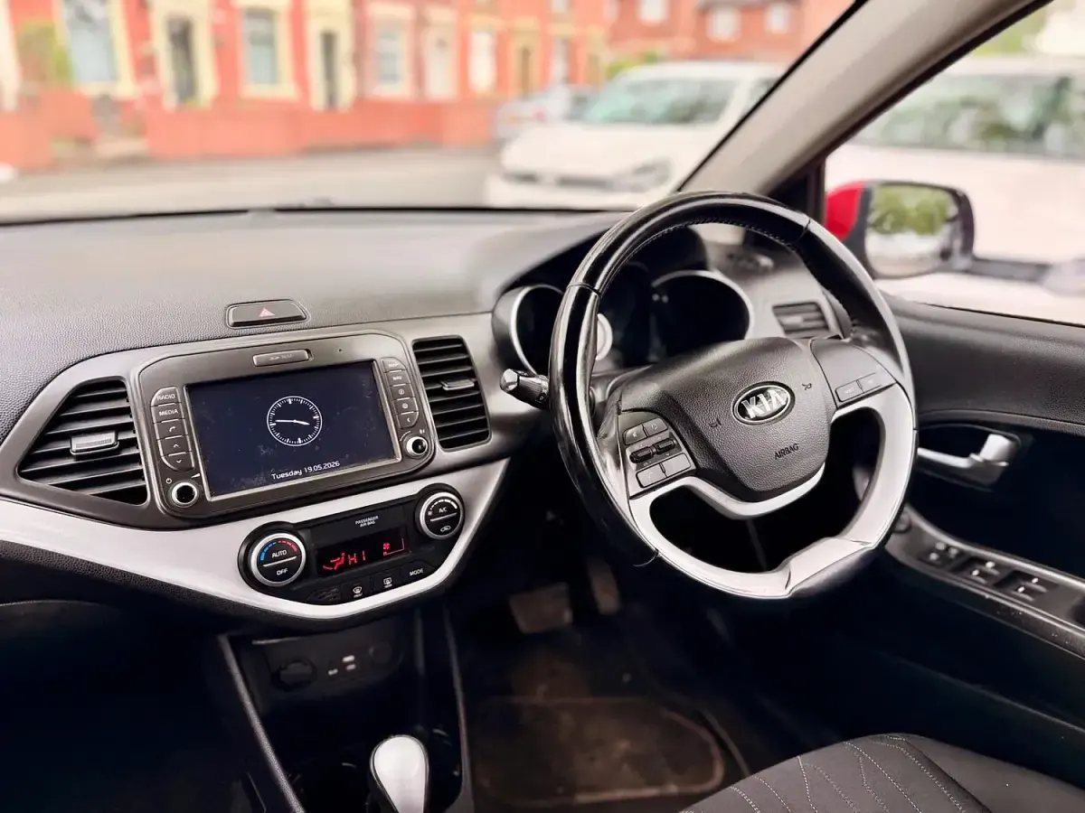Used Kia Picanto 84 HP (61 kW) 2016 Red Hatchback