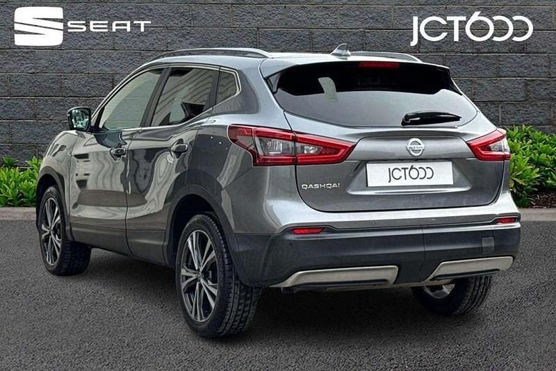 Used Nissan Qashqai N-Connecta 138 HP (101 kW) 2018 Grey SUV