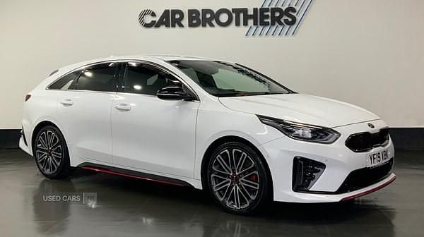 White Used 2019 Kia ProCeed Hatchback | £12,995 (Fair price) - Image 1/4