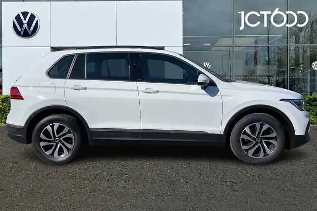 Used VW Tiguan Active 150 HP (110 kW) 2022 White SUV