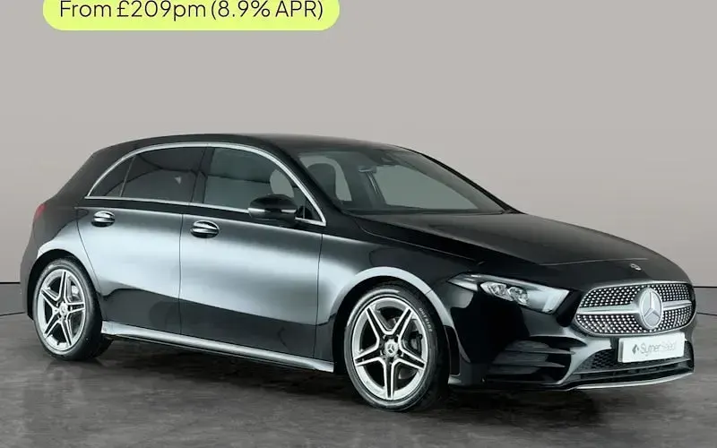 Begagnad Mercedes A200 AMG line 163 HK (119 kW) 2020 Halvkombi