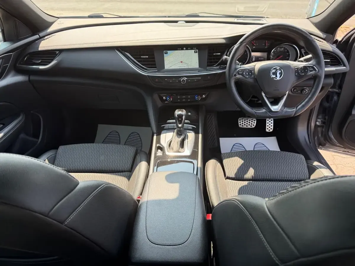 Used Vauxhall Insignia SRi 165 HP (121 kW) 2019 Grey Hatchback
