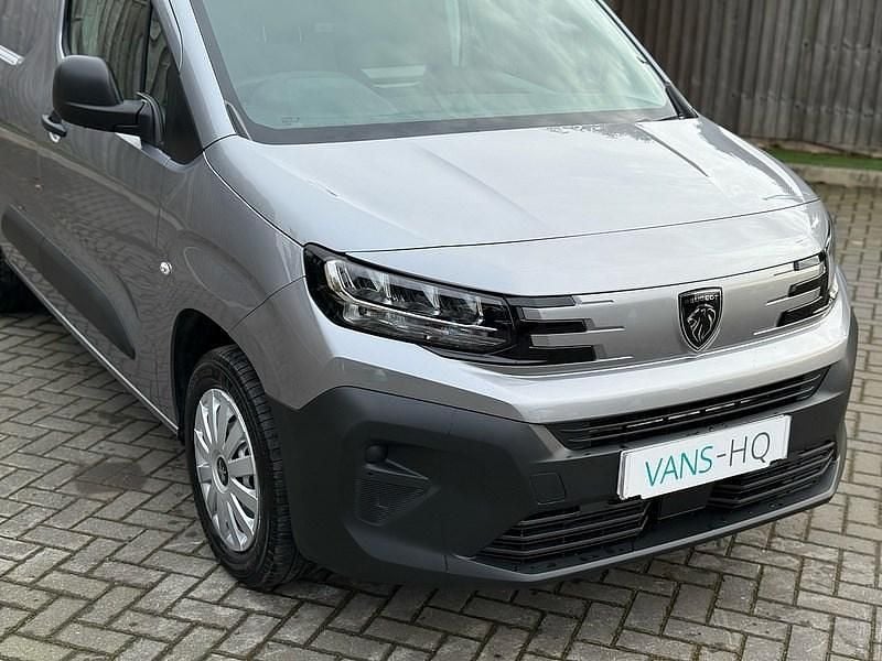 New Peugeot Partner 2025 Grey MPV