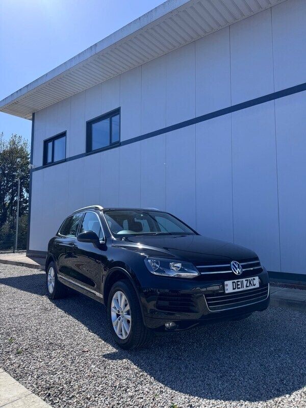 Black Used 2011 VW Touareg SE SUV | £9,495 (Fair price) - Image 1/4