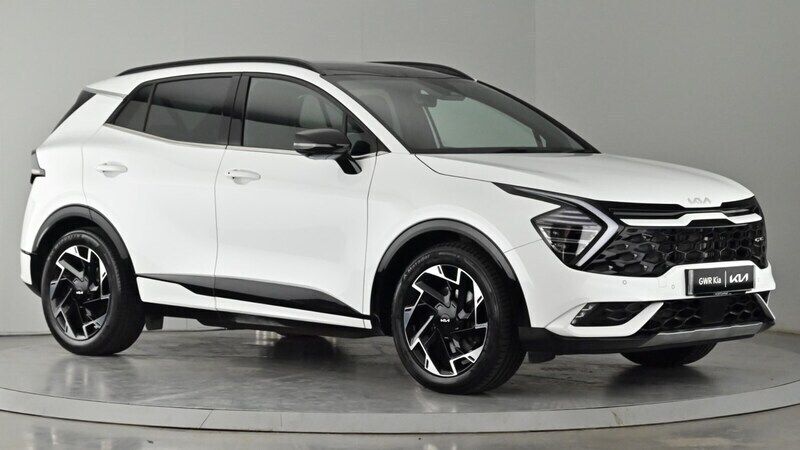 White Used 2022 Kia Sportage GT-Line S SUV | £25,450 (Good price) - Image 1/4