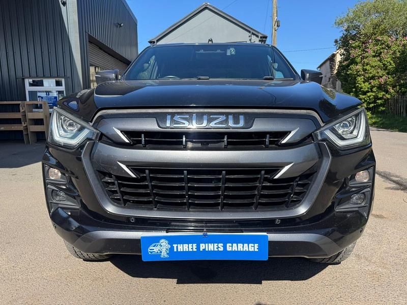 Usado Isuzu D-Max 2022 Preto Pickup