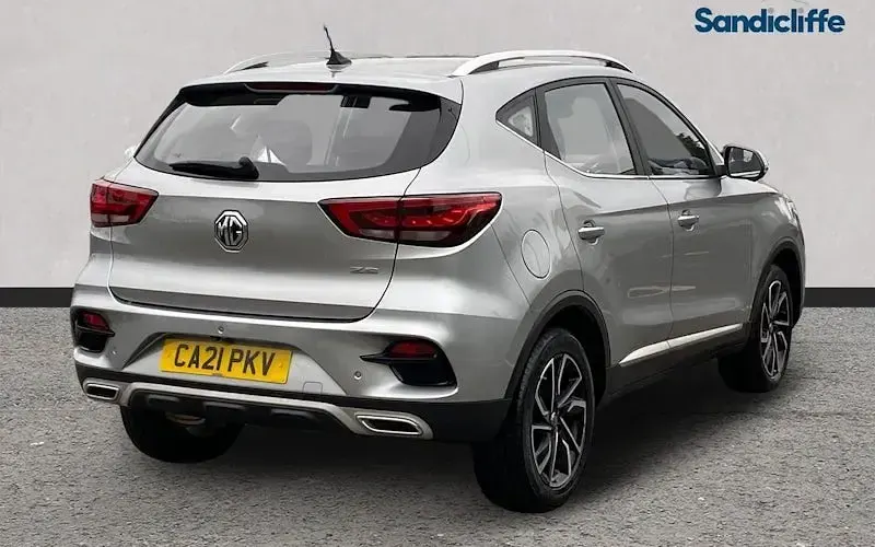 Usado MG ZS Exclusive 196 HP (144 kW) 2023 Prateado SUV