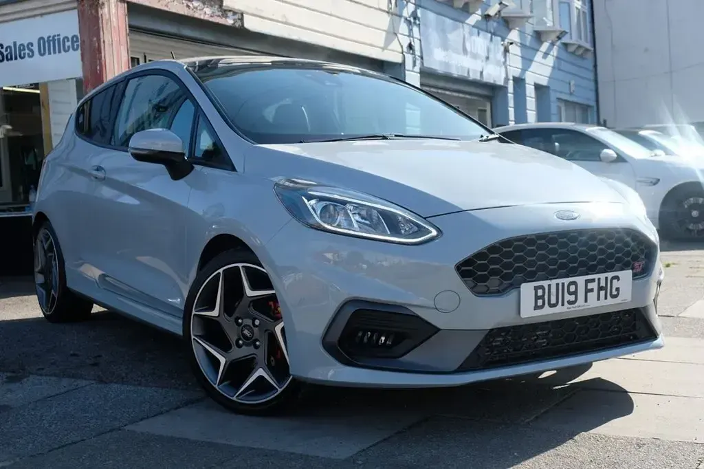 Used Ford Fiesta ST 198 HP (145 kW) 2019 Silver Hatchback