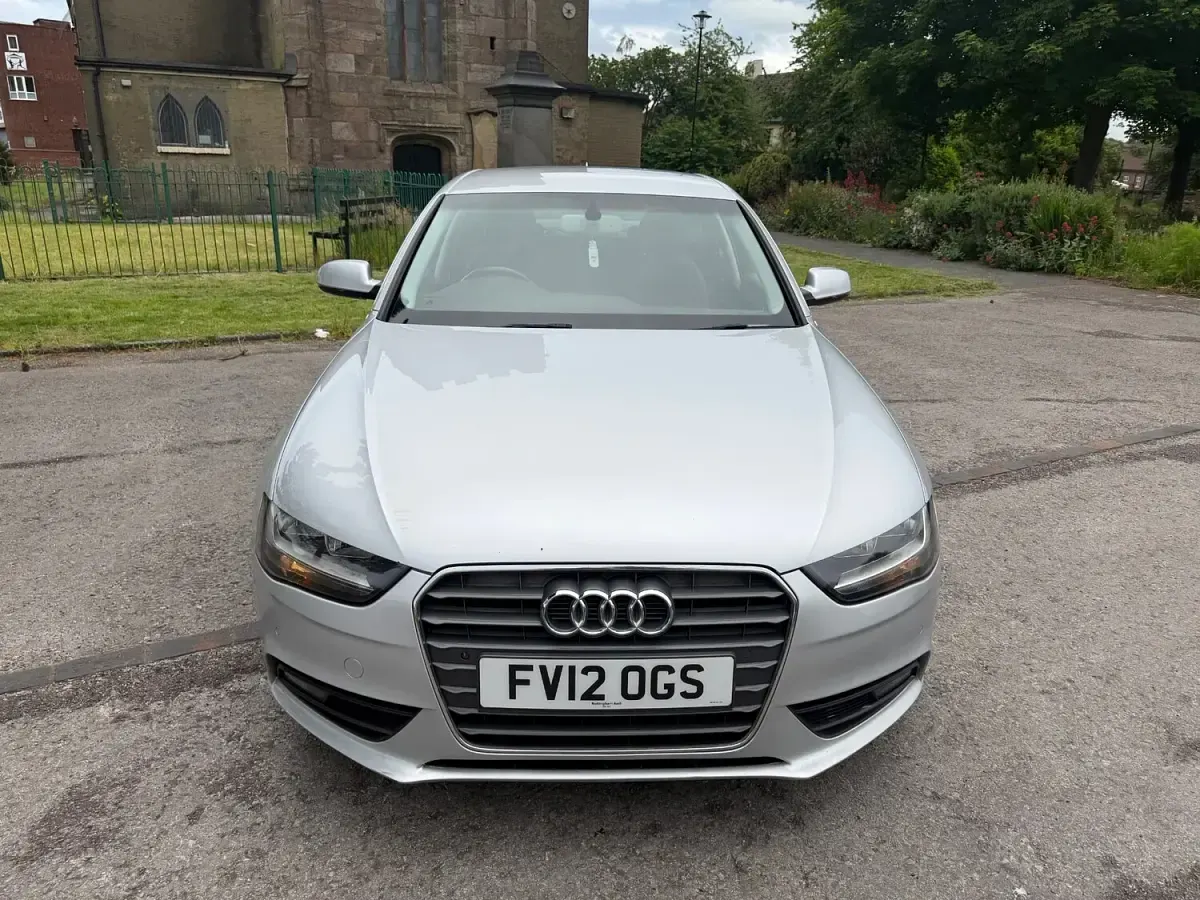 Used Audi A4 143 HP (105 kW) 2012 Silver Sedan