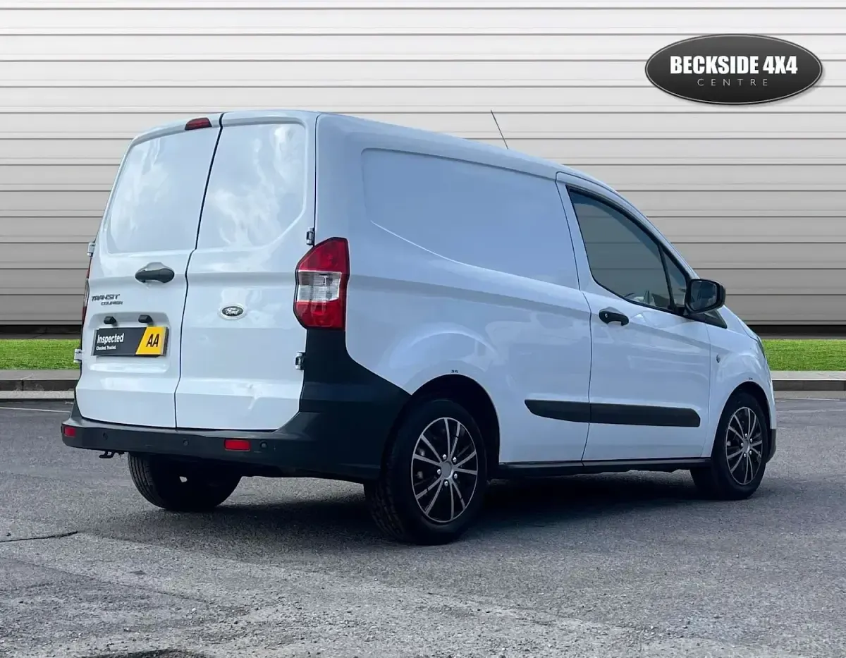 Used Ford Transit 100 HP (73 kW) 2020 White Van