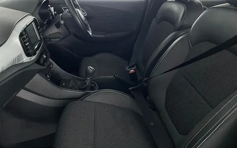 Begagnad MG MG3 Exclusive 106 HK (77 kW) 2024 Halvkombi