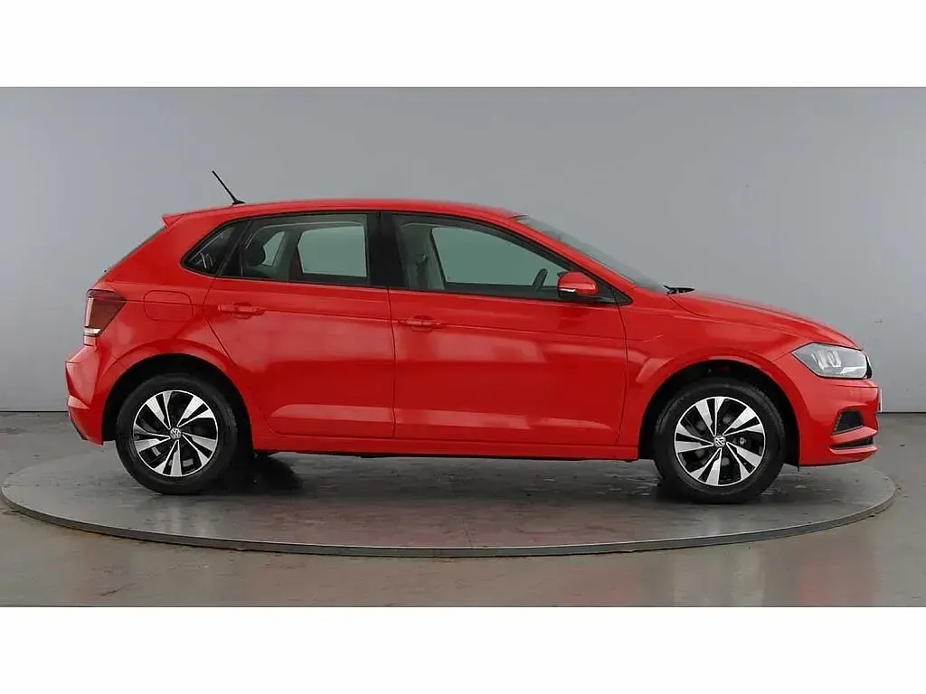 Used VW Polo SE 95 HP (69 kW) 2018 Red Hatchback