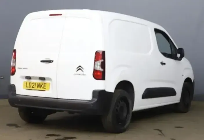 Used Citroën Berlingo 100 HP (73 kW) 2021 White MPV