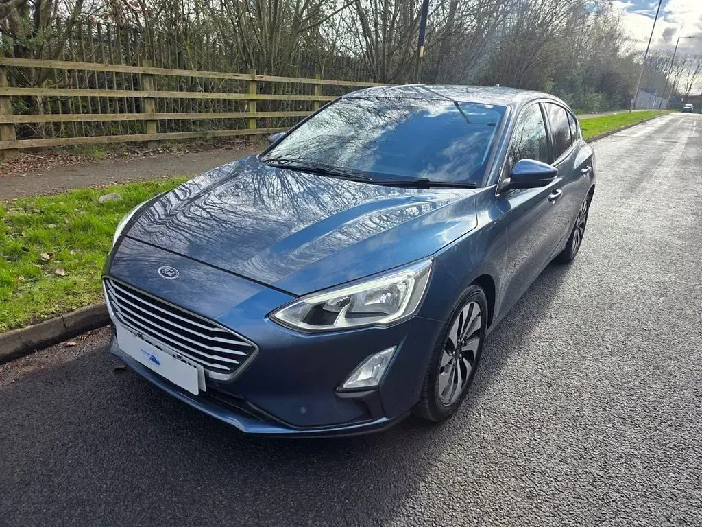Used Ford Focus Zetec 100 HP (73 kW) 2018 Blue Hatchback