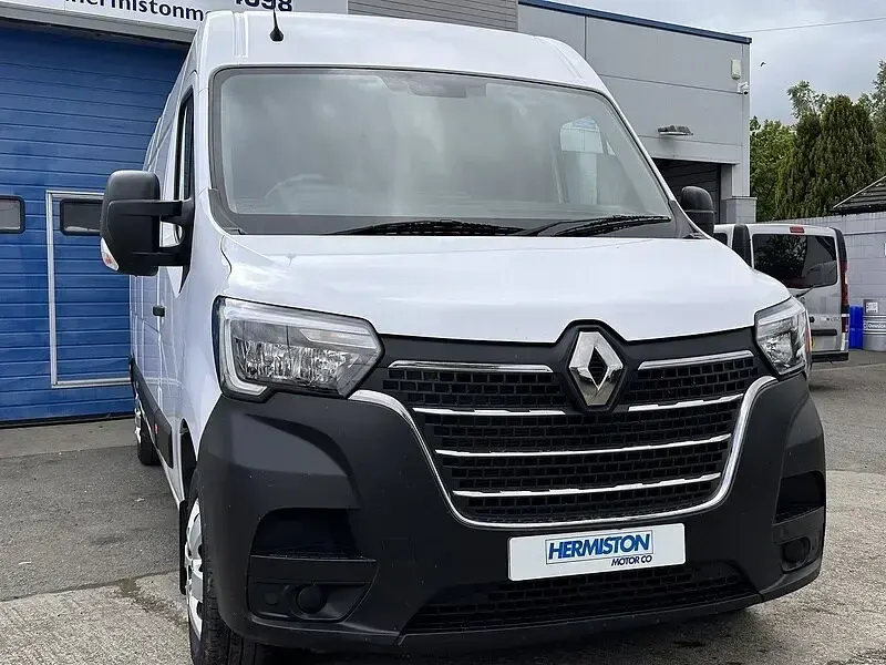 Used Renault Master Business 2023 White MPV