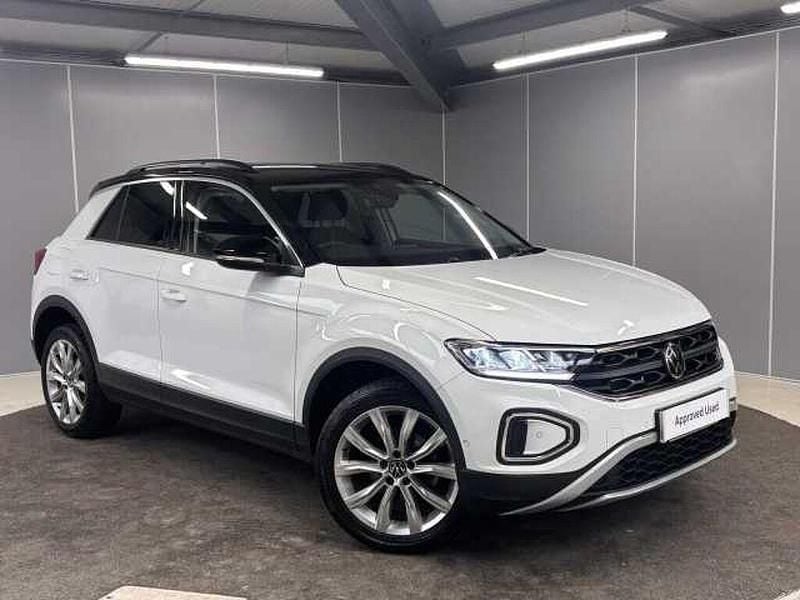 White Used 2022 VW T-Roc Life SUV | £18,795 (Fair price) - Image 1/4