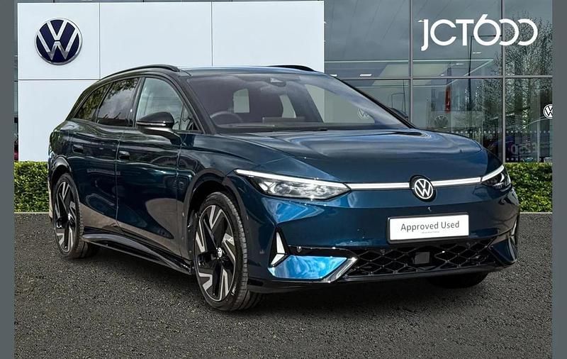 Blue New 2025 VW ID.7 GTX Sedan | £50,049 (Fair price) - Image 1/4