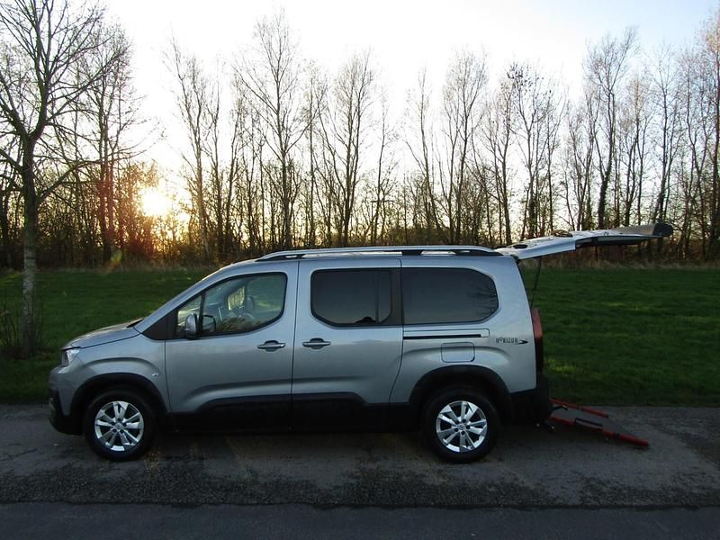 Grey Used 2020 Peugeot Rifter Allure MPV | £11,495 (Expensive) - Image 1/3