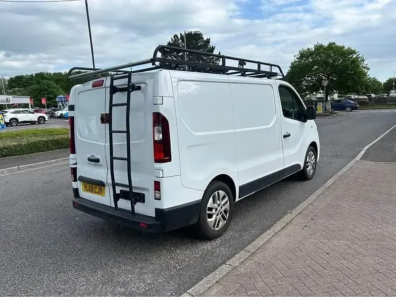 Usado Renault Trafic 2019 Branco Monovolume
