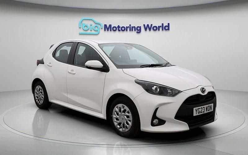Usado Mazda 2 116 HP (85 kW) 2023 Branco Citadino