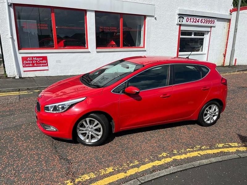 Red Used 2014 Kia Ceed 2 Hatchback | £4,490 (Fair price) - Image 1/4