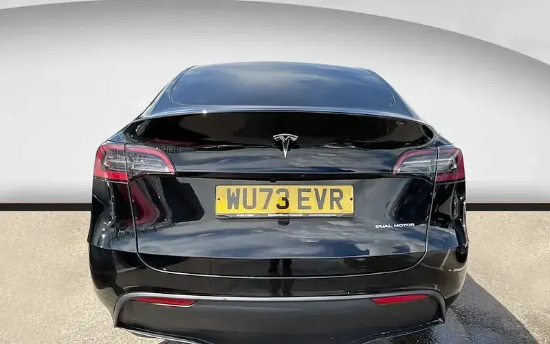 Used Tesla Model Y Long Range AWD 286 kW (389 HP) 2025 SUV