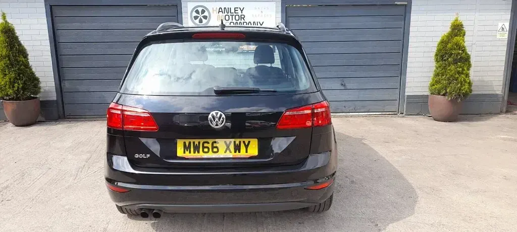 Used VW Golf Sportsvan SE 125 HP (91 kW) 2016 Black MPV