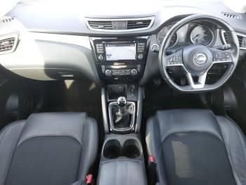 Used Nissan Qashqai Tekna 115 HP (84 kW) 2019 White SUV