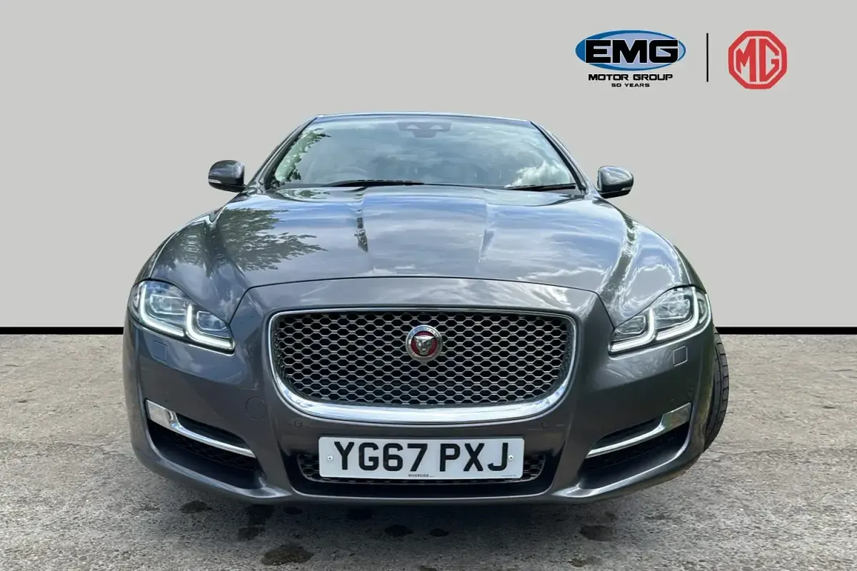 Used Jaguar XJ Luxury 300 HP (220 kW) 2018 Grey Sedan