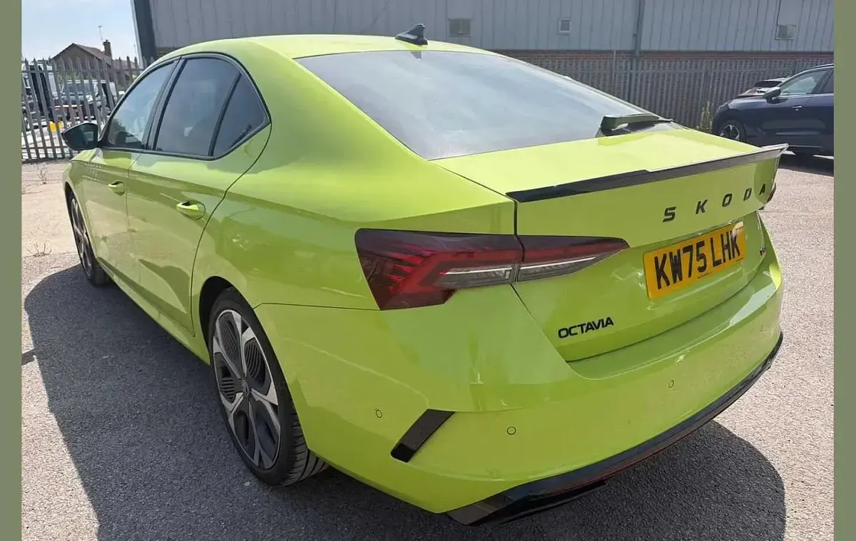 Used Skoda Octavia vRS 265 HP (194 kW) 2026 Hyper green Hatchback