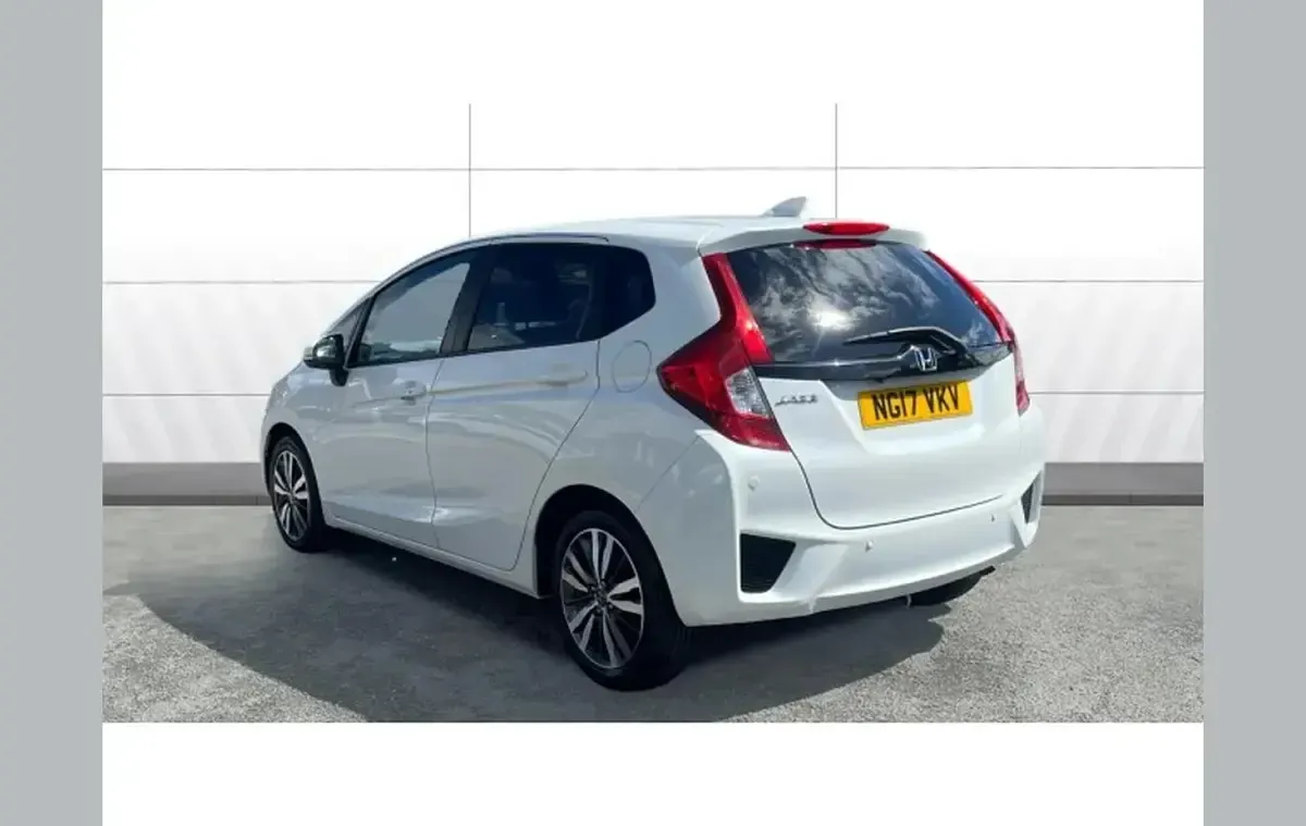 Used Honda Jazz EX 102 HP (75 kW) 2017 White Hatchback