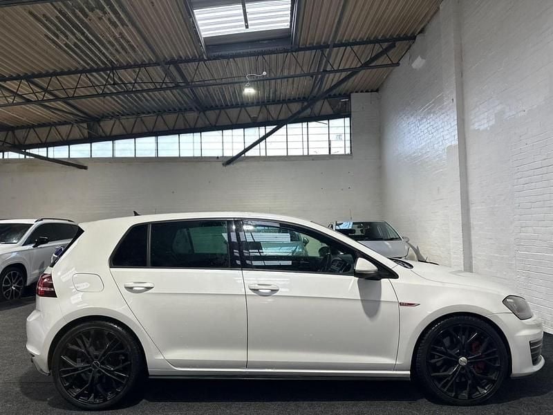 Used VW Golf VII GTI 378 HP (278 kW) 2013 White Hatchback